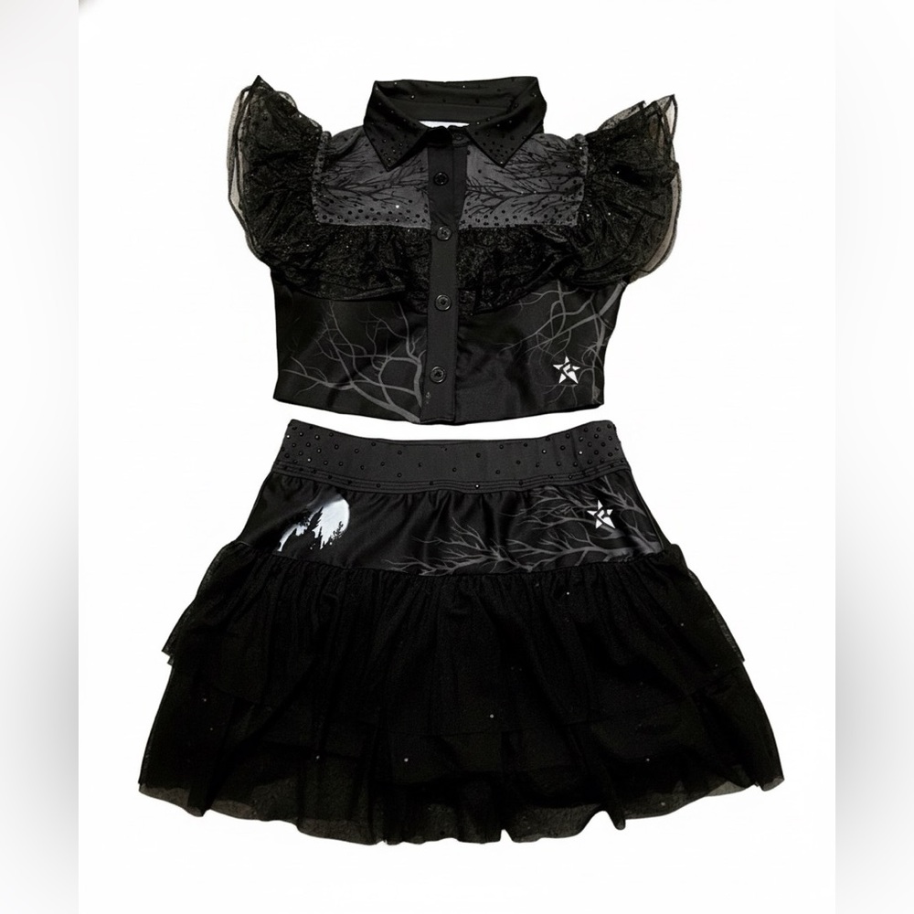 ALL-STAR REBEL ATHLETICS WEDNESDAY ADAMS SET 
SZ TOP AXS SKORT YL
EUC